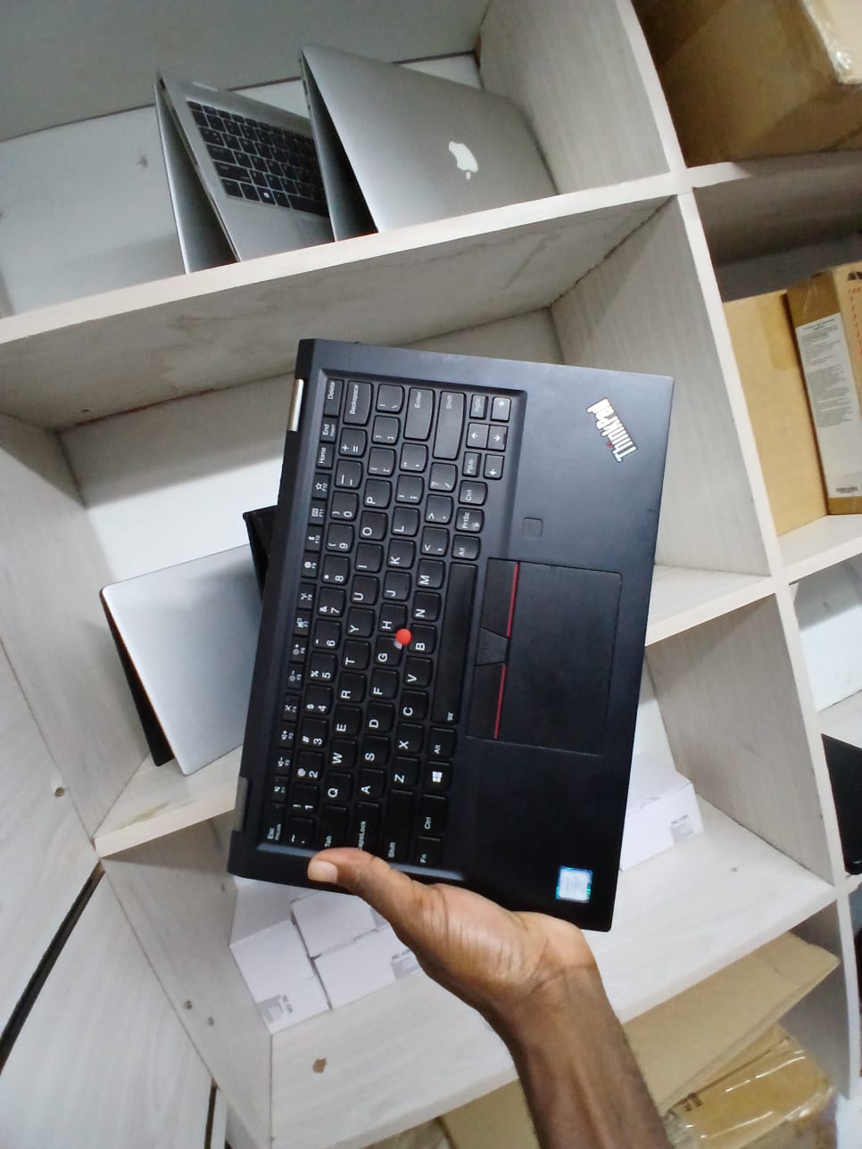 Lenovo ThinkPad X390 Yoga Core i7 8th Gen 16GB RAM 512GB SSD 13.3" Touchscreen X360 Laptop with Stylus