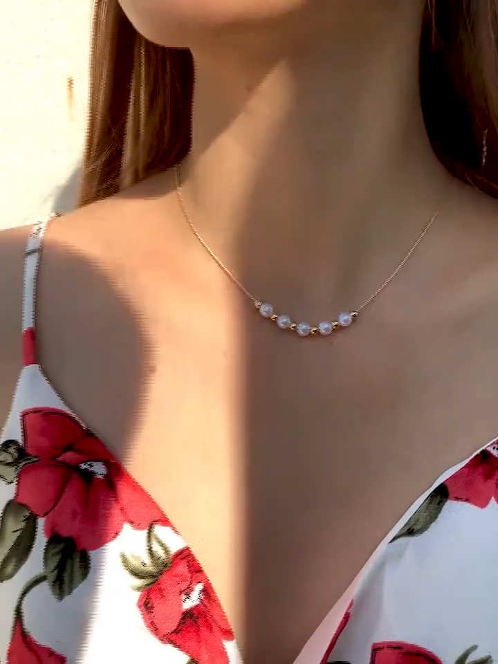 Elegant Minimalist Geometric Necklace for Women - Golden-Tone Metal Chain with Round White, Versatile Wedding Day Jewelry Gift, Year-Round Wear