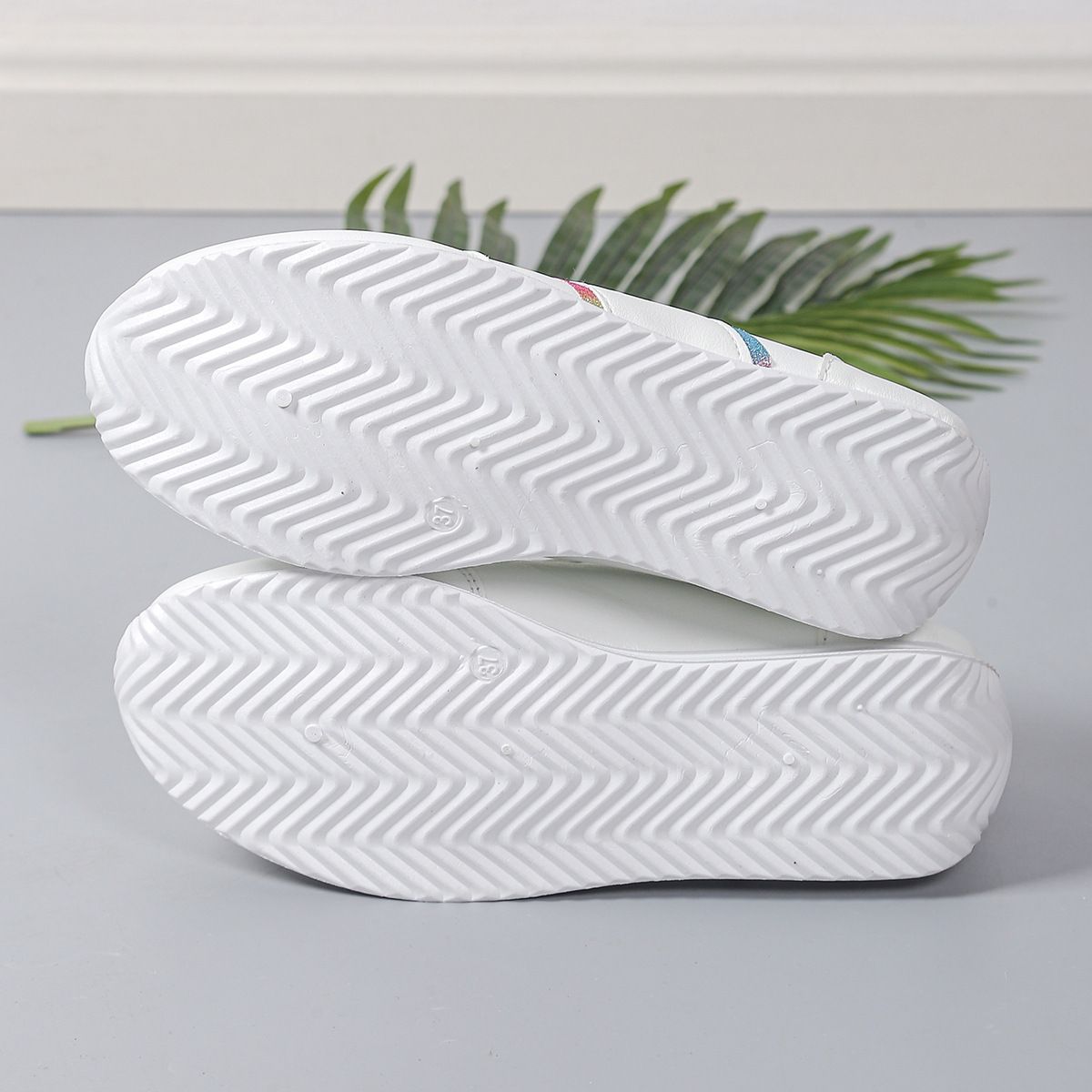 New Women's Thin Strap Soft Sole Running Sneakers  Flat White Casual Shoes