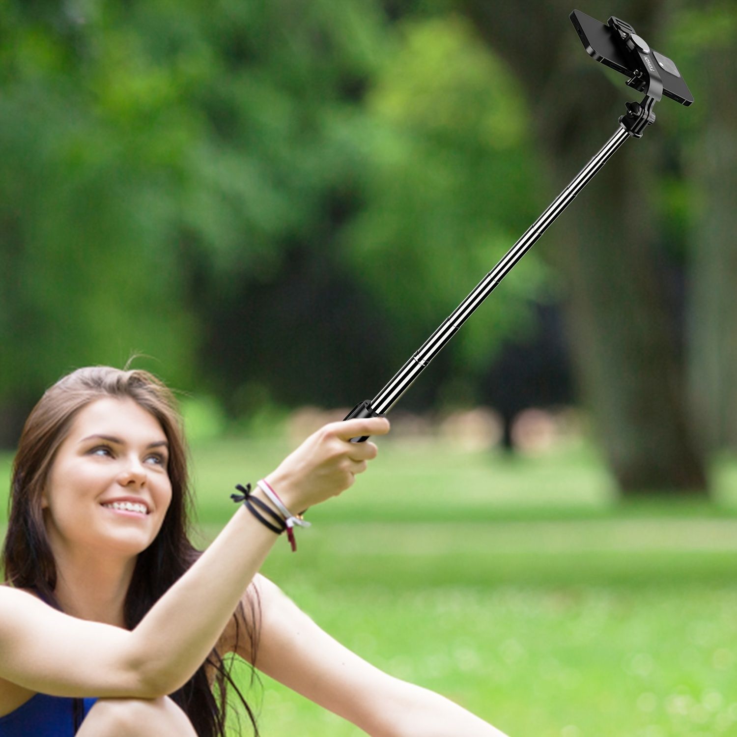 New Arrivals Bensoo Bluetooth Selfie Sticks 3 in 1 Mobile Phone Tripod Bracket Telescopic Selfie Stick Wireless Remote Control Tripod Bluetooth Live Mobile Phone Bracket Smartphones mobile phone
