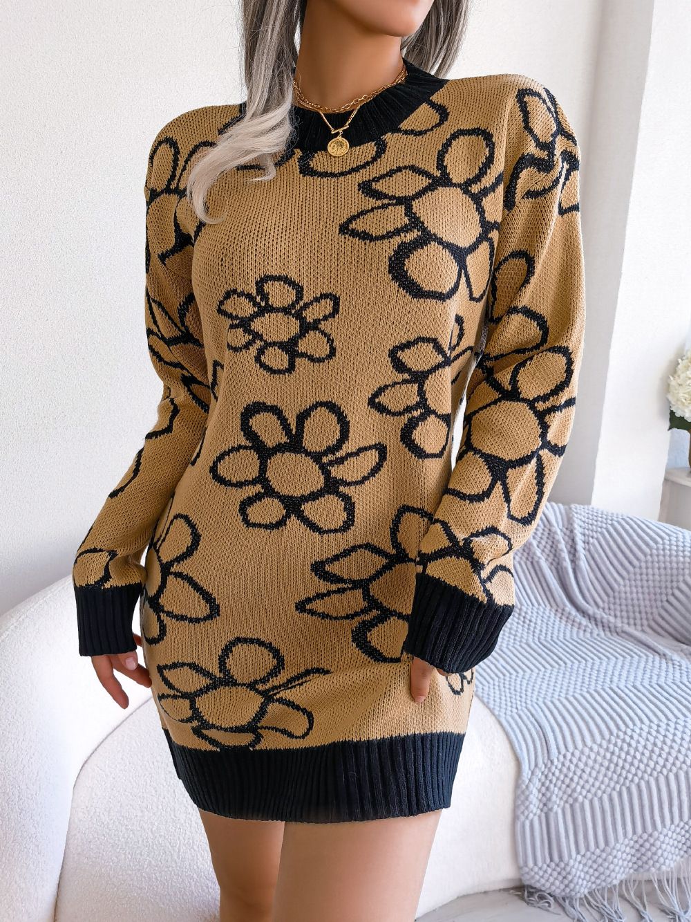 European American Women's Fashionable Spring Fall Flower Jacquard Pullovers Long-Sleeved Tops Stylish Korean Neck Design Front Sweaters