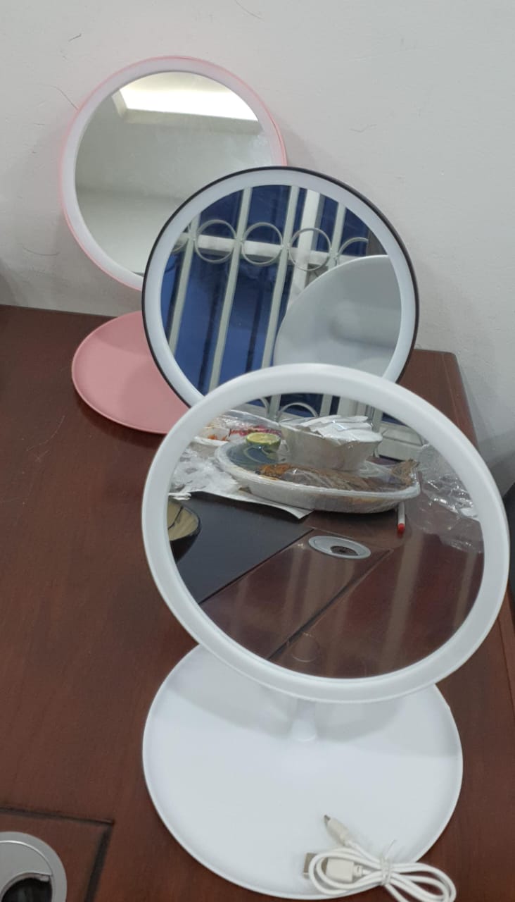LED MAKE UP MIRROR