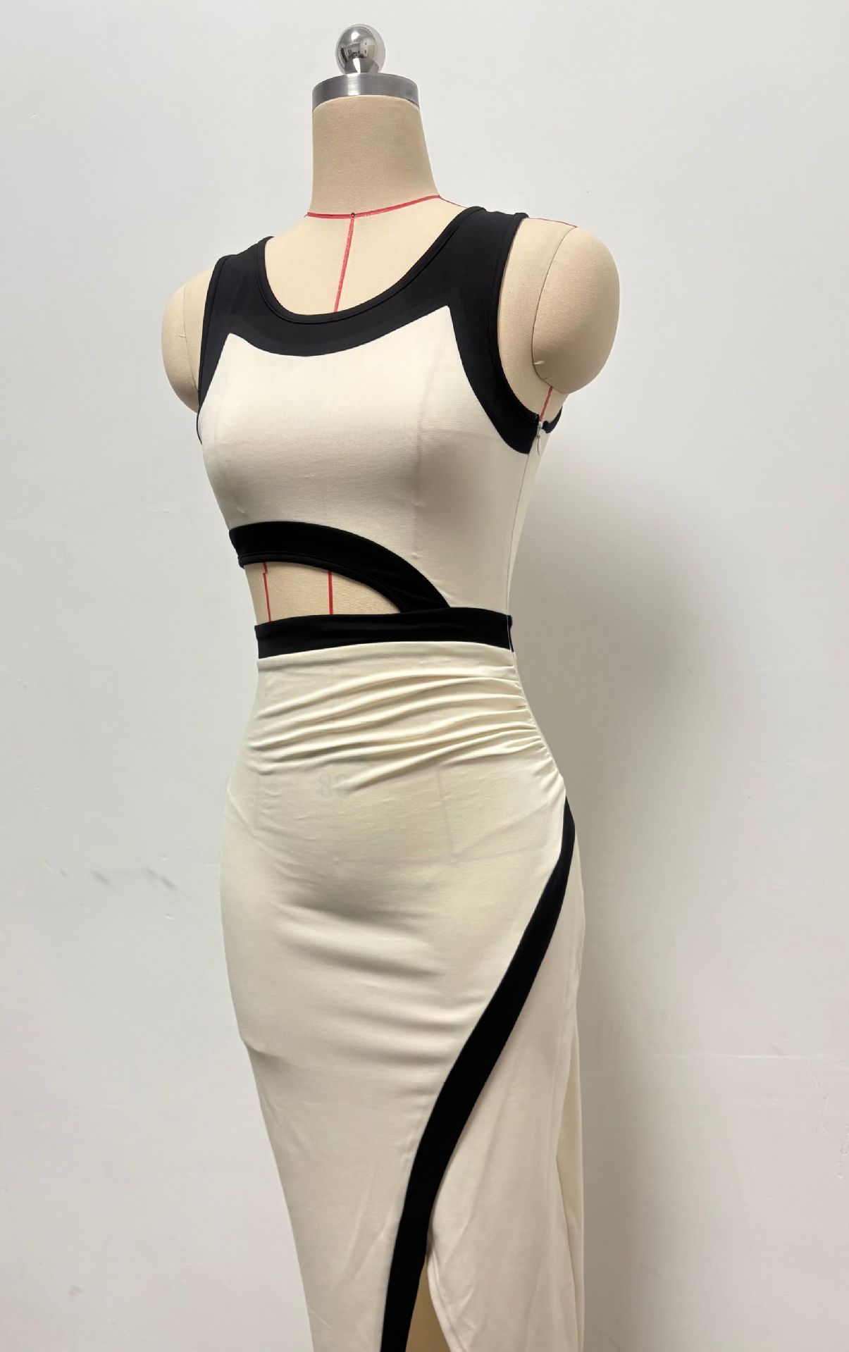 New spring and summer European and American fashion temperament U-neck split bag hip exposed waist slimming patchwork women's dress flowing ornament desktop fountain crafts office flowing fountain