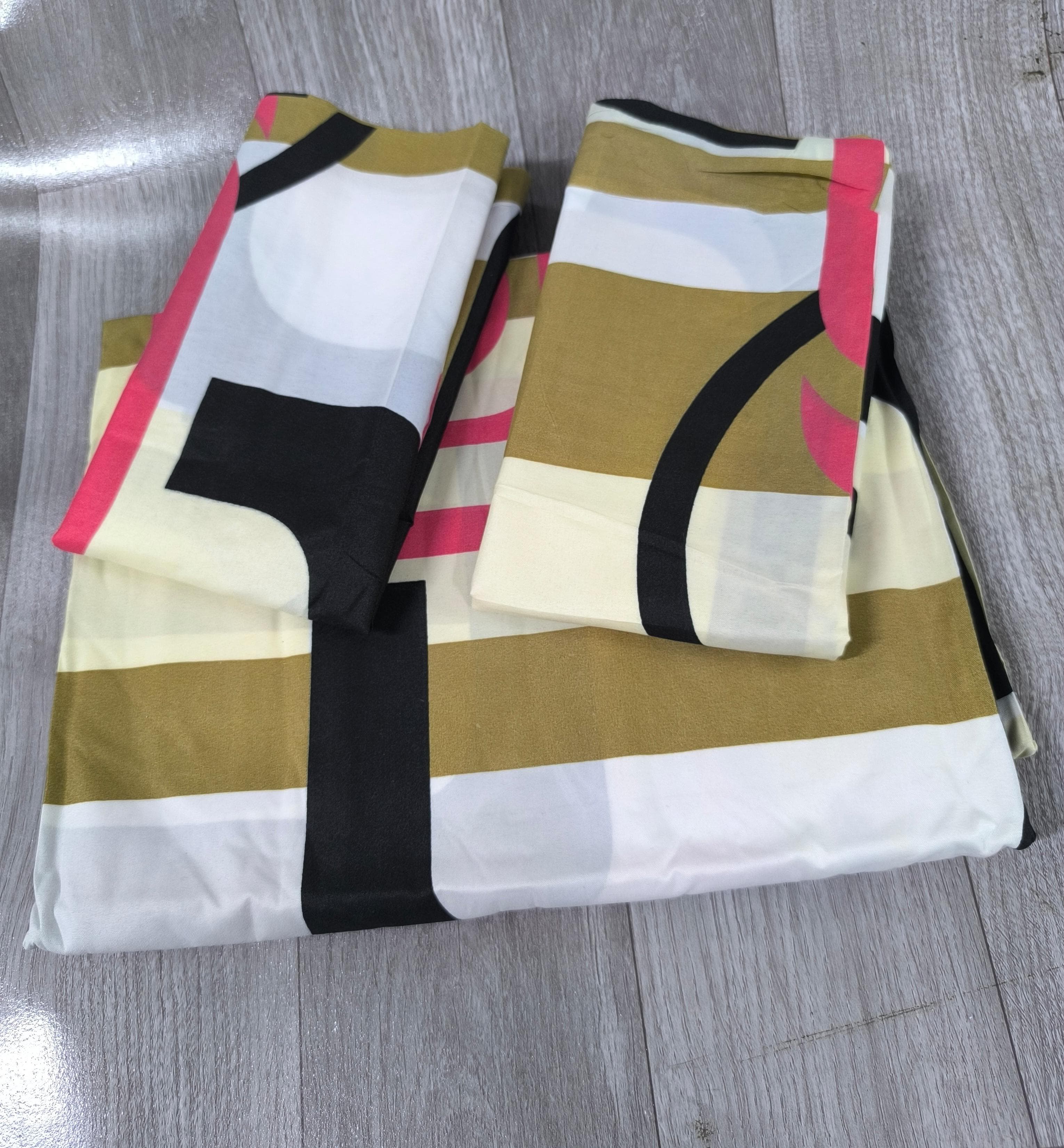 NEW STOCK!! ⏹️ 4 pieces bedsheet ⏹️ Includes 2 pcs bedsheet 2 pcs pillowcase Can fit 4*6/5"6 perfectly.*Offer*‼️Available at the shop.