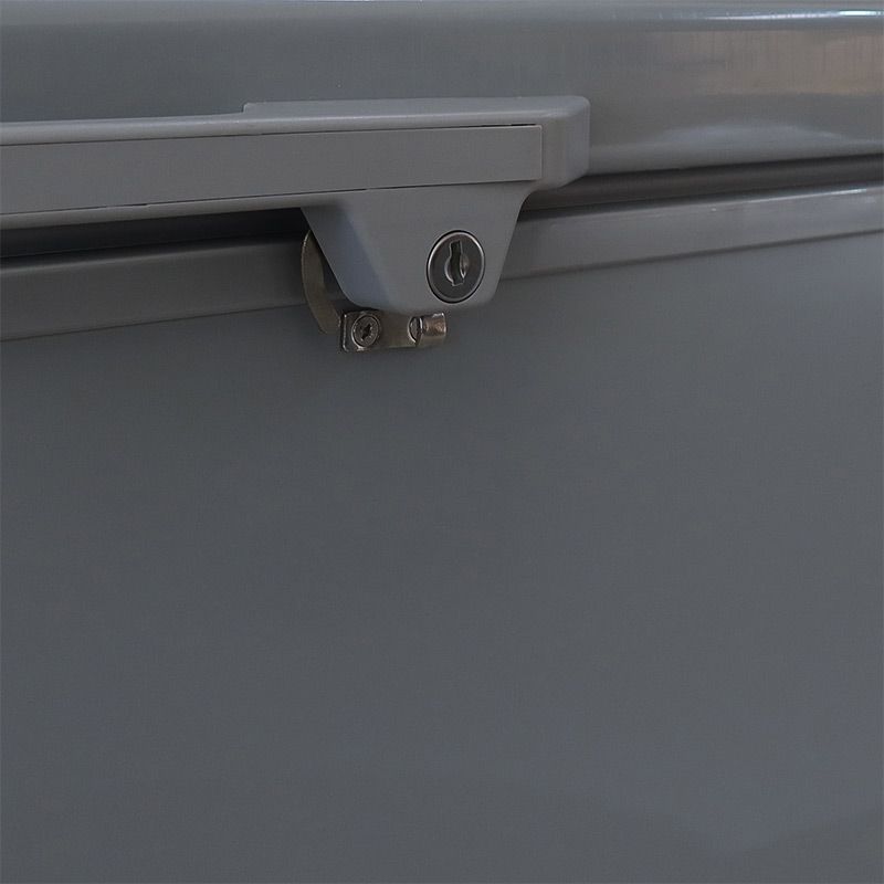 BJ’s 200L Single Door Chest Freezer MODEL 210L  With Lock and Keys