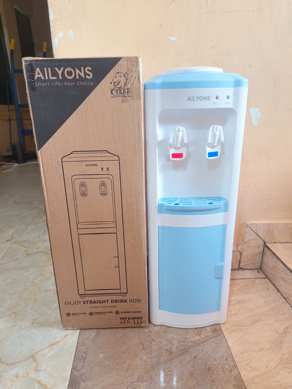 AILYONS AFK-111 Water Dispenser Hot And Normal With Storage Cabinet.Hot & Normal water dispenser  
Storage cabinet in bottom
Silicon pipes and Stainless steel tank for hygenic water
2 Faucets 
High Du