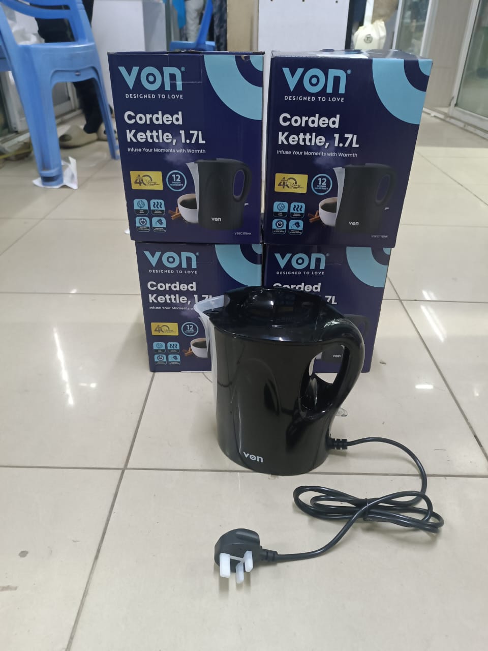 *CRAZY OFFER 



*VON VSKC17BNK 1.7 Litres Upright Corded Kettle*



  Offer Price*🔥



BLACK  white



Available at the shop✅