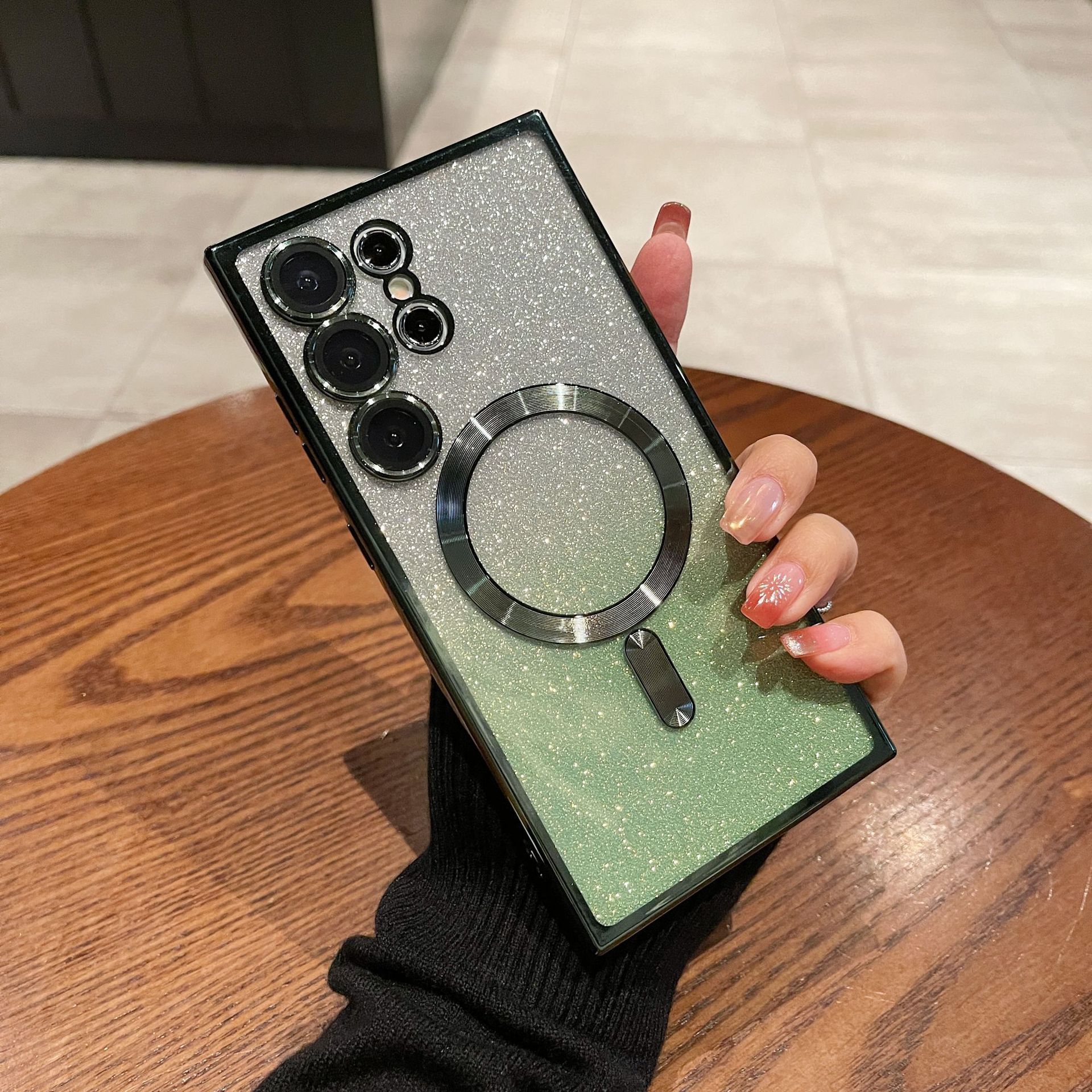 Suitable for Samsung Galaxy S25 Plus S24 Ultra S23 S22 S21 FE S20 Note20 Ultra Note 10 Plus cell phone case gradient glitter plating magnetic transparent drop-proof full package protective cover