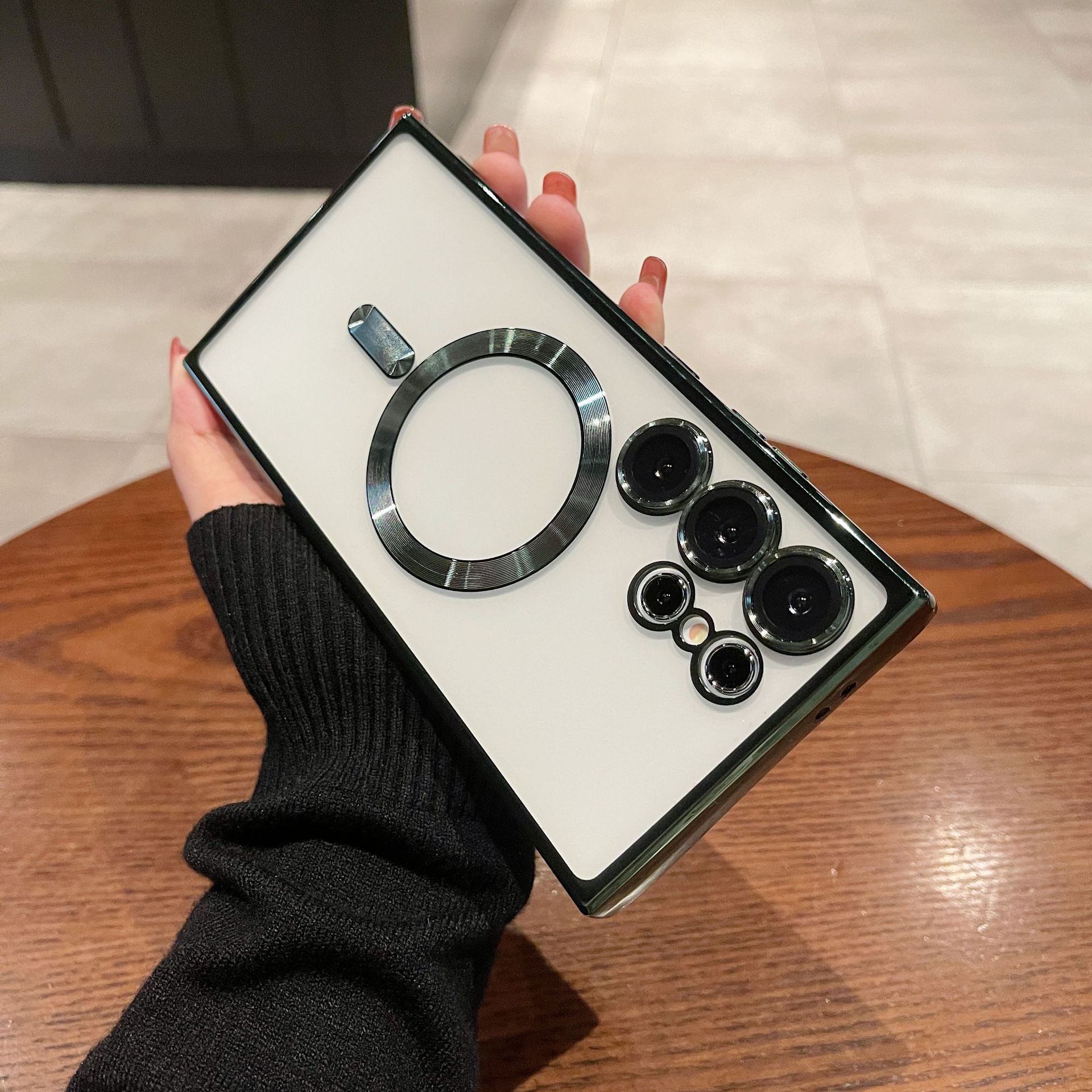 Suitable for Samsung Galaxy S25 Plus S24 Ultra S23 S22 S21 FE S20 Note20 Ultra Note 10 Plus cell phone case gradient glitter plating magnetic transparent drop-proof full package protective cover