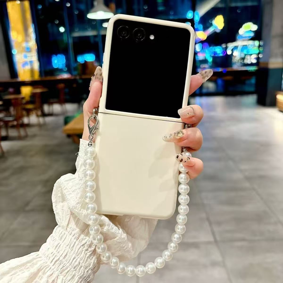 Suitable for Motorola Razr 50 Silicone Soft Case - Solid Colour Foldable Screen Phone Cover with Wrist Strap