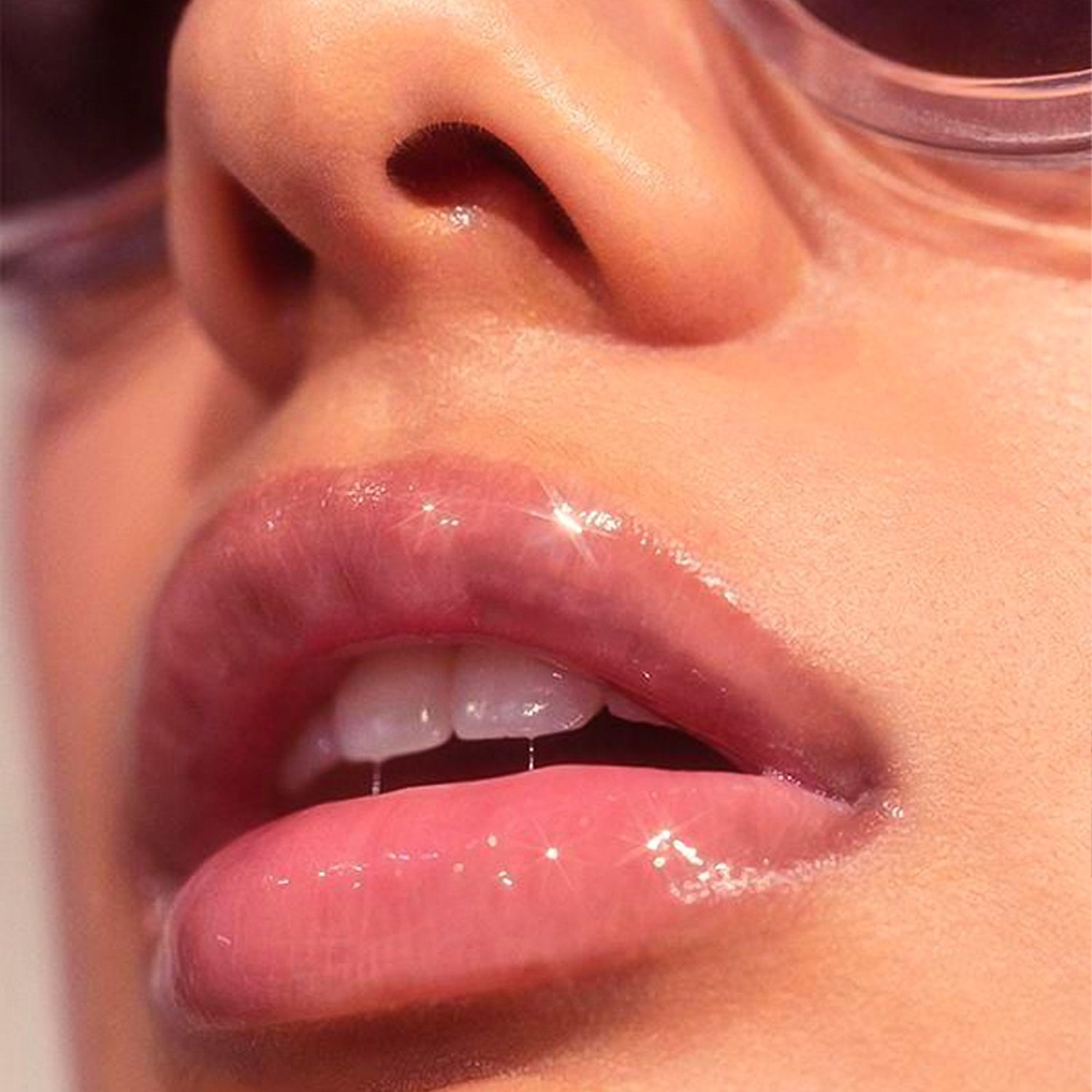 SZVILIMZ Lip Glaze Moisturizing Long-lasting nourishing fruity fragrance High gloss effect Removes dead skin on lips Prevents dryness