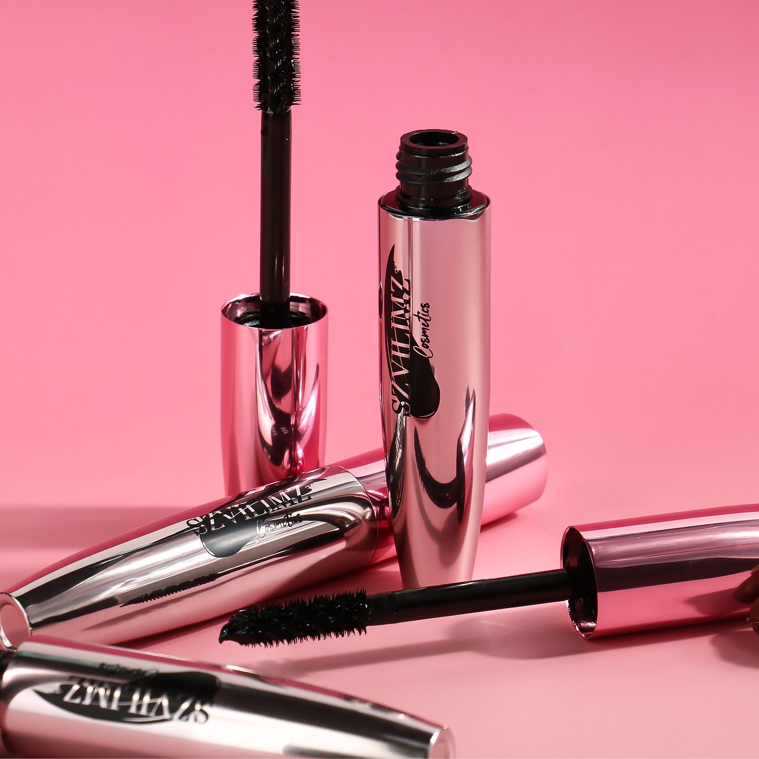 SZVILIMZ Mascara has fast shaping speed, three-dimensional, no smudging, naturally curled, long and thick, clear roots, waterproof and sweat-proof, long-lasting and does not remove makeup,