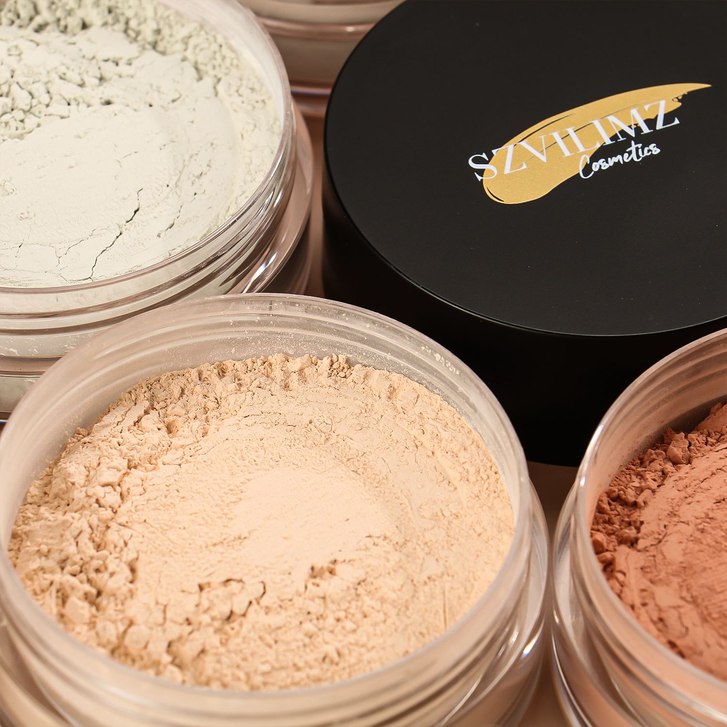 SZVILIMZ Concealer loose powder Fine powder, even skin tone, matte makeup effect, easy to carry, waterproof and sweat-proof, long-lasting makeup, comes with a powder puff, suitable for high temperatur