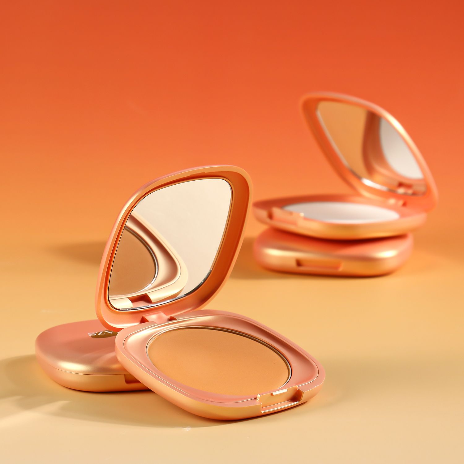 SZVILIMZ Fine and fine powder Good concealer effect Uniform skin tone Matte makeup effect Easy to carry Waterproof and sweat-proof Long time without makeup Good ductility"