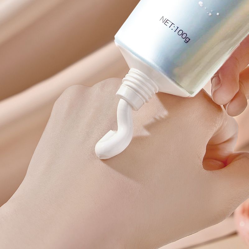 EOURHSA Bright Brilliant BB Cream, Whitening & Brightening, No makeup required1 bottle 100g