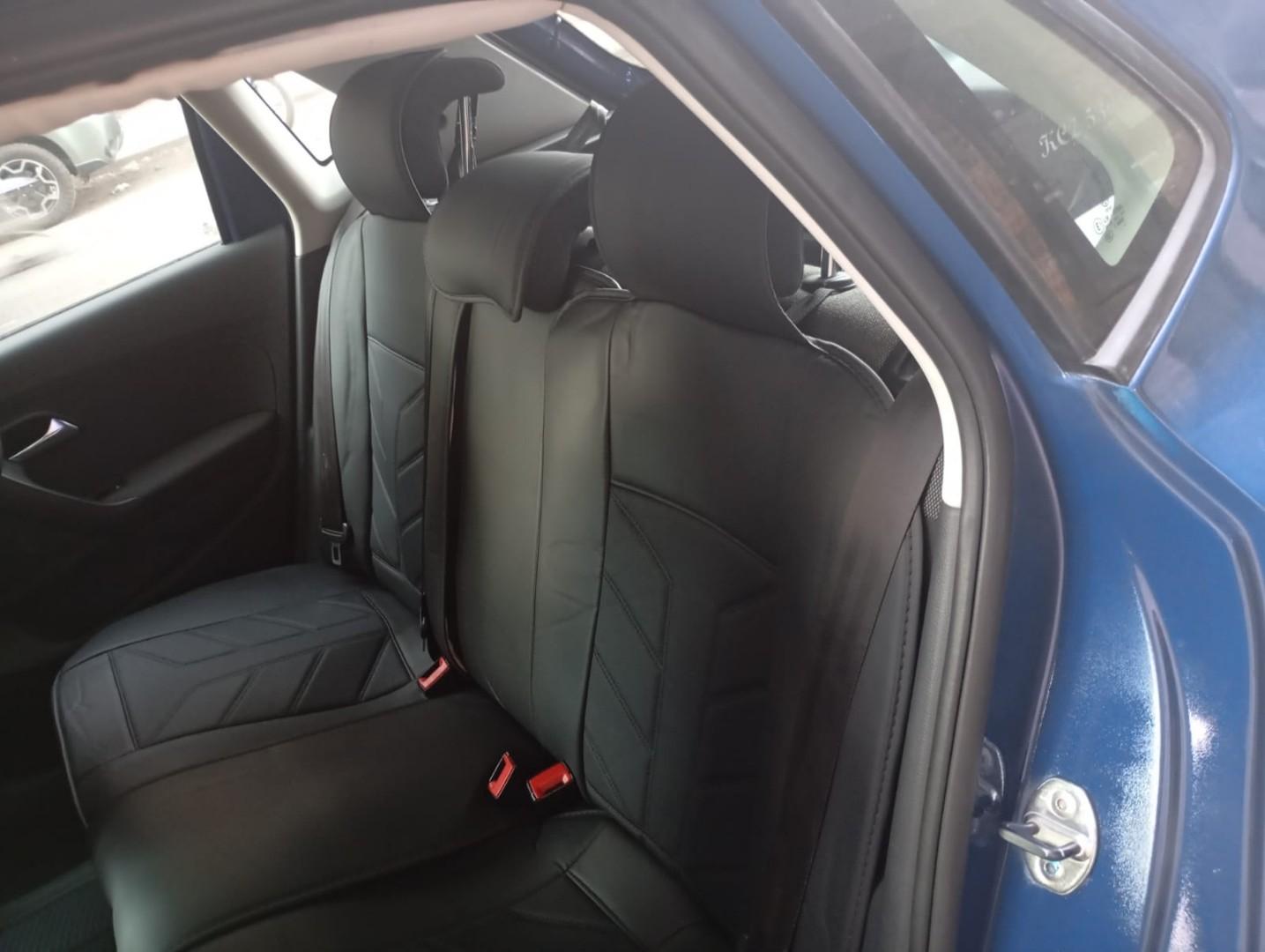 *Pu Leather Waterproof Car Seat Covers With Lumber Support Pillows 5 Seater* 

With headrest