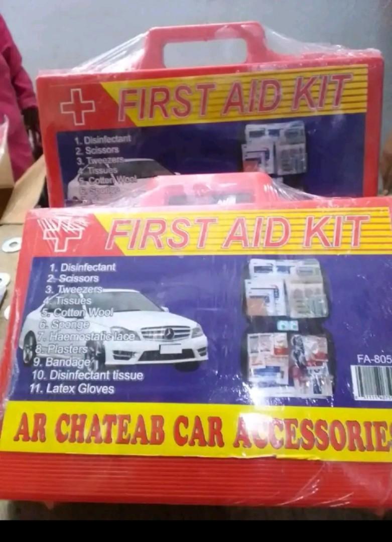 Car Emergency Safety Kit – First Aid Kit, Fire Extinguisher & Warning Triangle