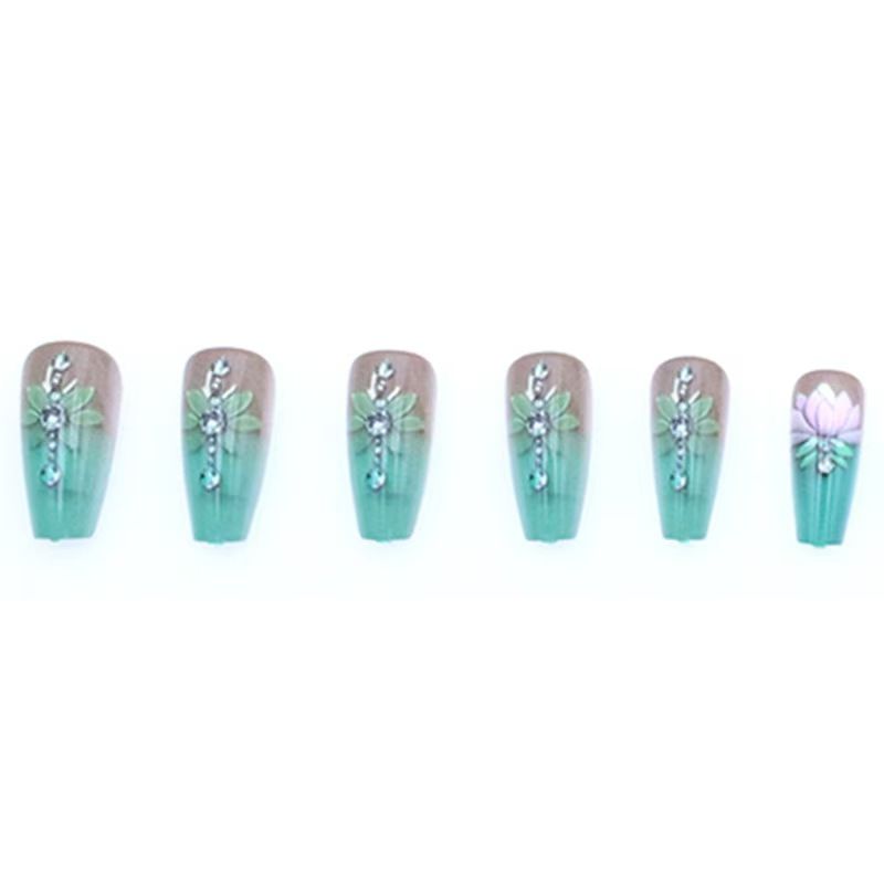 New best-selling, fashionable and classic nail art pieces, fresh and light green gradient lotus flower long wearable nail art pieces, press nail art, removable nail art