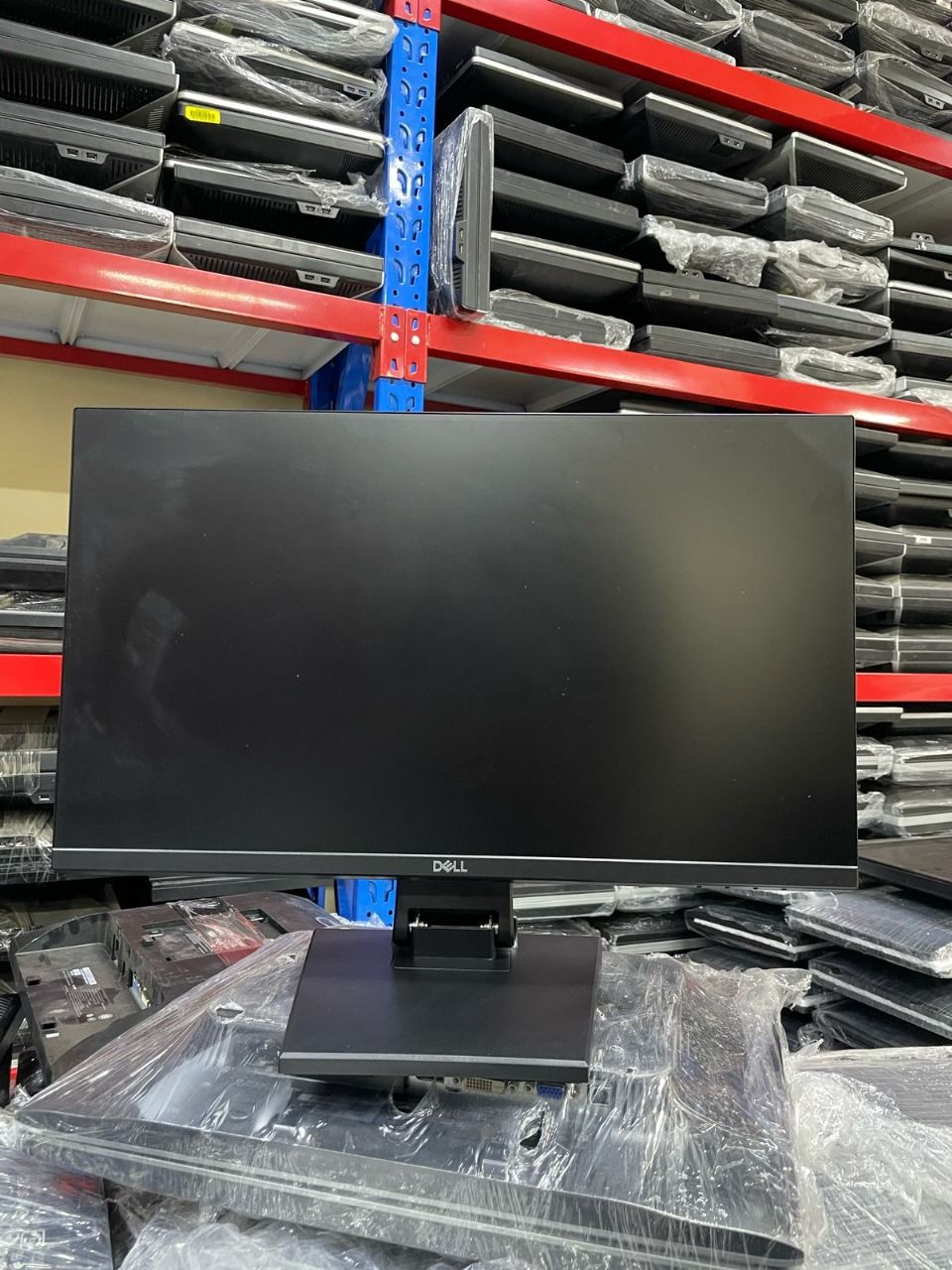DELL P2219H 22 Inch LED-Backlit, Anti-Glare, 3H Hard Coating IPS Monitor - (8 ms Response, FHD 1920 x 1080 at 60Hz, 1000:1 Contrast, with ComfortView DisplayPort, VGA, HDMI and USB), Black