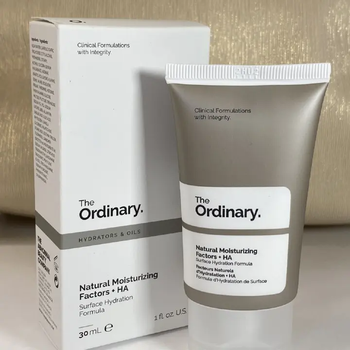 The Ordinary Natural Moisturizing Factors + HA 30ml Face Cream Provides deep hydration, strengthens the skin barrier, and absorbs quickly without a greasy residue