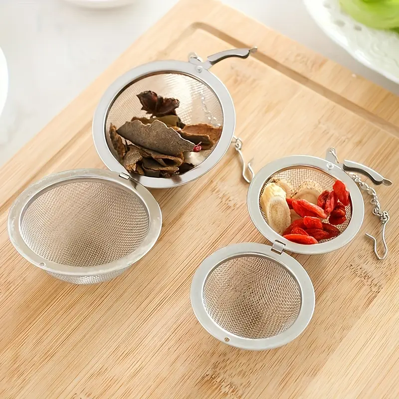 Stainless Steel Spice Ball – Your Stew & Soup Game Changer! No More Messy Bits, Easy Clean, Perfect for Tea, Broths & Marinades – Reusable, Dishwasher Safe, Ideal for Home Kitchen, BBQ & Travel