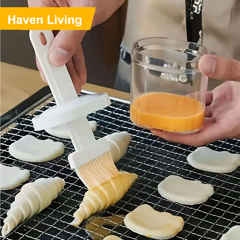 1 pcs Oil Brush with Built-in Oil Tank | Multipurpose Basting Brush for Baking, Cooking & Grilling& Camping& Picnics