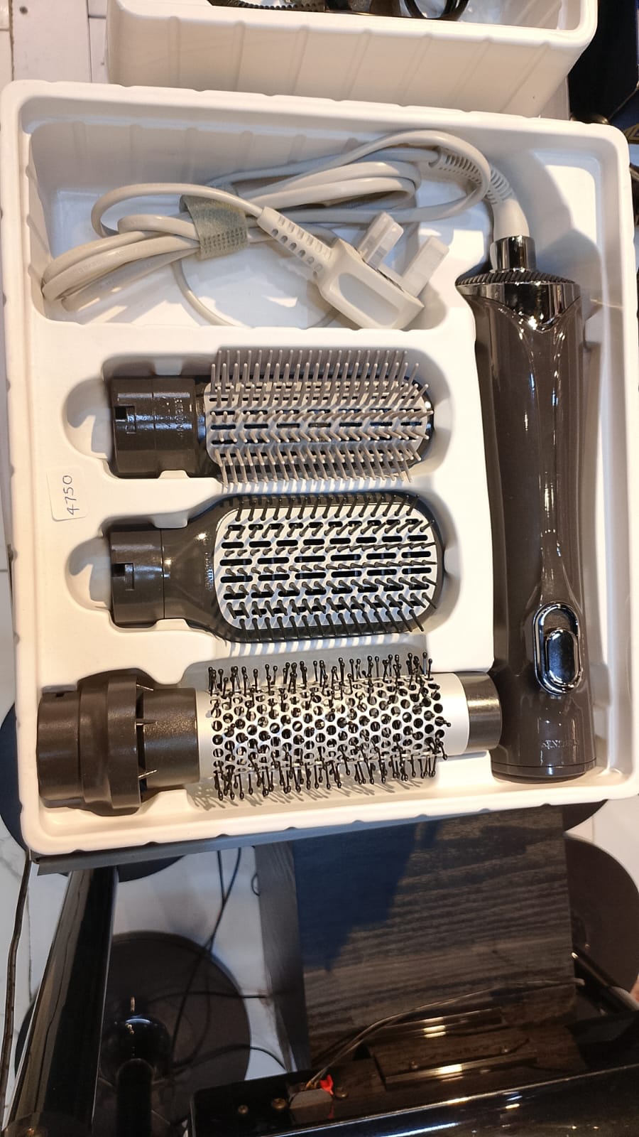 Rebune hair styler with ionic technology