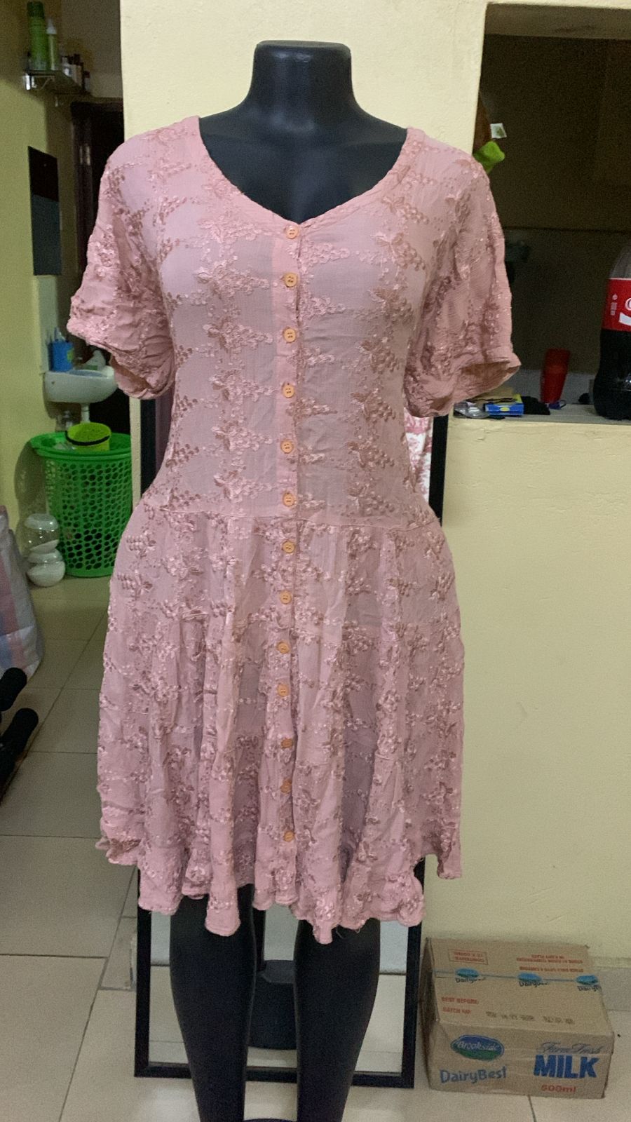 CLEARANCE SALE ON THRIFT DRESSES MULTIPLE SIZES