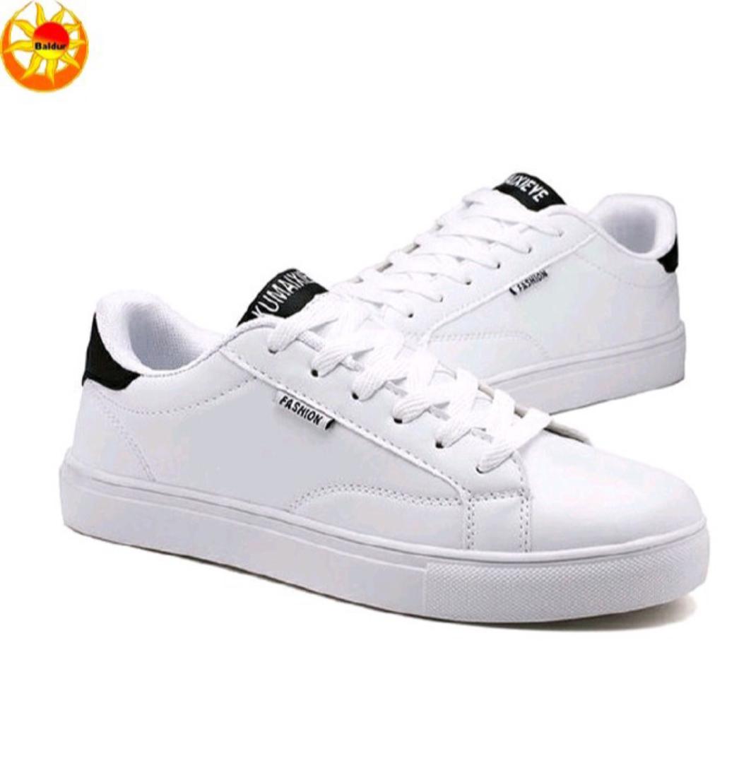 Men’s White Shoes women’s Breathable Rubber Low Upper Sport Shoes  casual Sneaker women’s  PU leather shoes boys Fashion Sneaker Classic lace-up sneakers