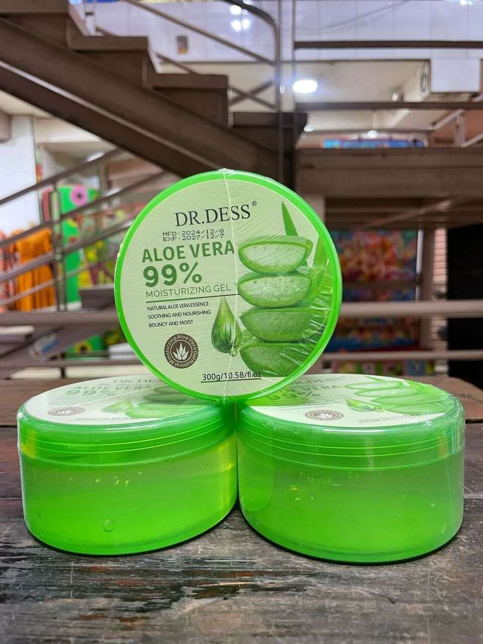 Organic Aloe Vera Gel, 100% Pure Soothing Moisturizer And Hydrating Aloe Gel, Fast Absorbing, Unscented,For Face, Body, Hair And Skin -