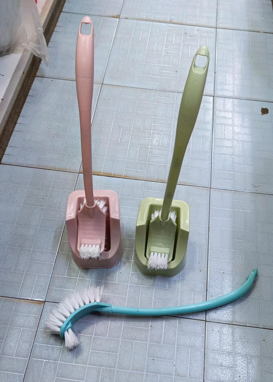 🥳 SPARLING CLEAN🔥 Toilet Brush And Holder. Unique brush head design with flexible bristles, strong detergency, easy to clean and durable.Effective removal of irregular corner stains,