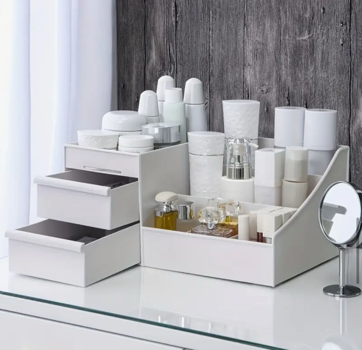 Cosmetic Storage Box with Drawers . made of thickened ABS material.suitable for placing in the bathroom, dressing table and bedroom, enhancing the beauty and practicality of the space