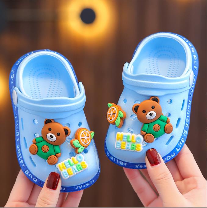 Children's sandals soft bottom non-slip sandals slippers baby baby hole shoes