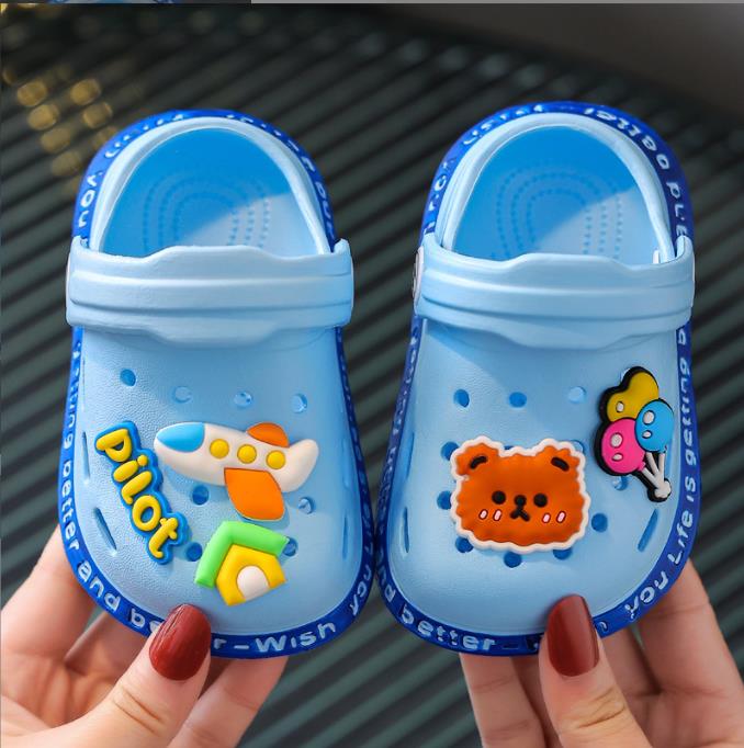 Children's sandals soft bottom non-slip sandals slippers baby baby hole shoes