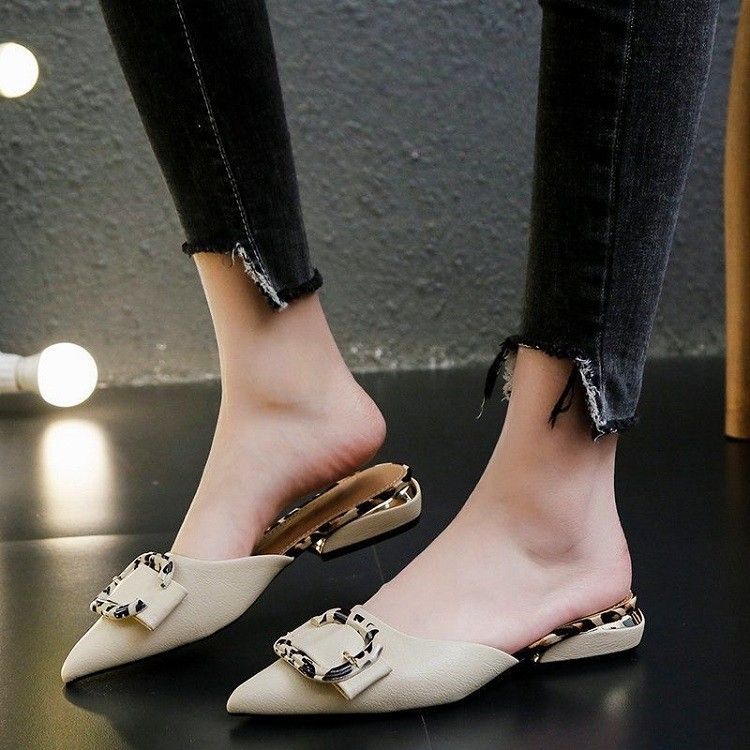 Pointed sandal slippers female external wear 2025 new summer shoes lazy slippers flat bottom small fragrant wind cool slippers