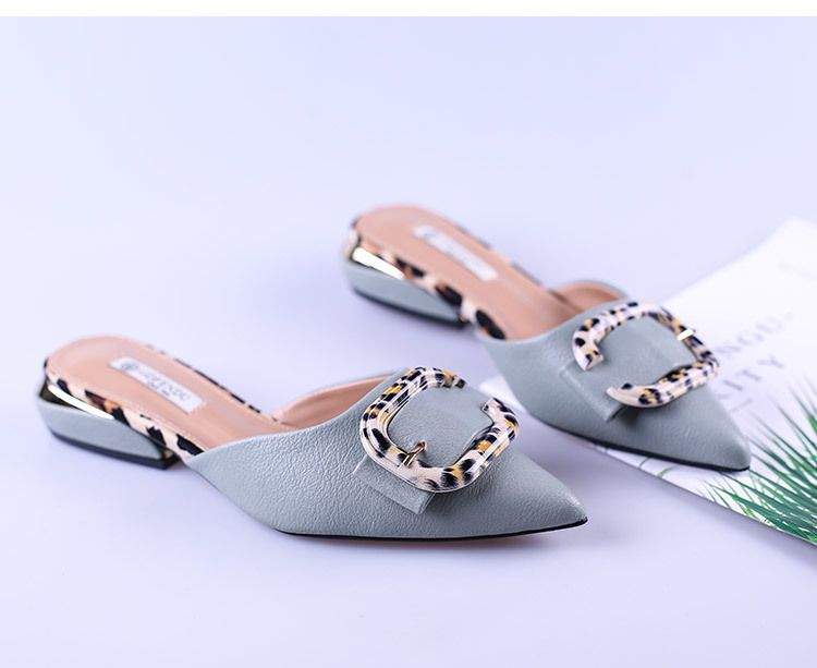 Pointed sandal slippers female external wear 2025 new summer shoes lazy slippers flat bottom small fragrant wind cool slippers