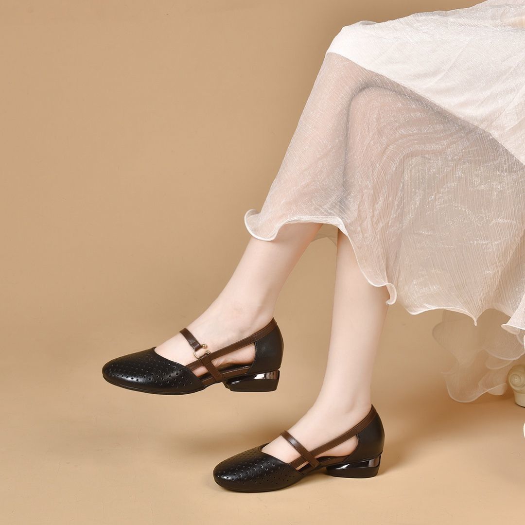 2025 Summer new Korean low-heeled hollow sandals spell color shallow mouth female round head sandals hole shoes