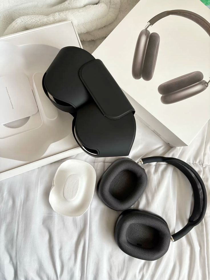 PMax Headphones with protective Case Premium Over-Ear Wireless Bluetooth Headset