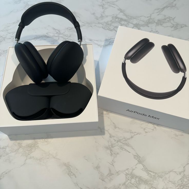 PMax Headphones with protective Case Premium Over-Ear Wireless Bluetooth Headset