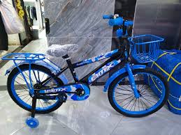 Kids' Training Bicycle – Black & Blue with Basket Size20