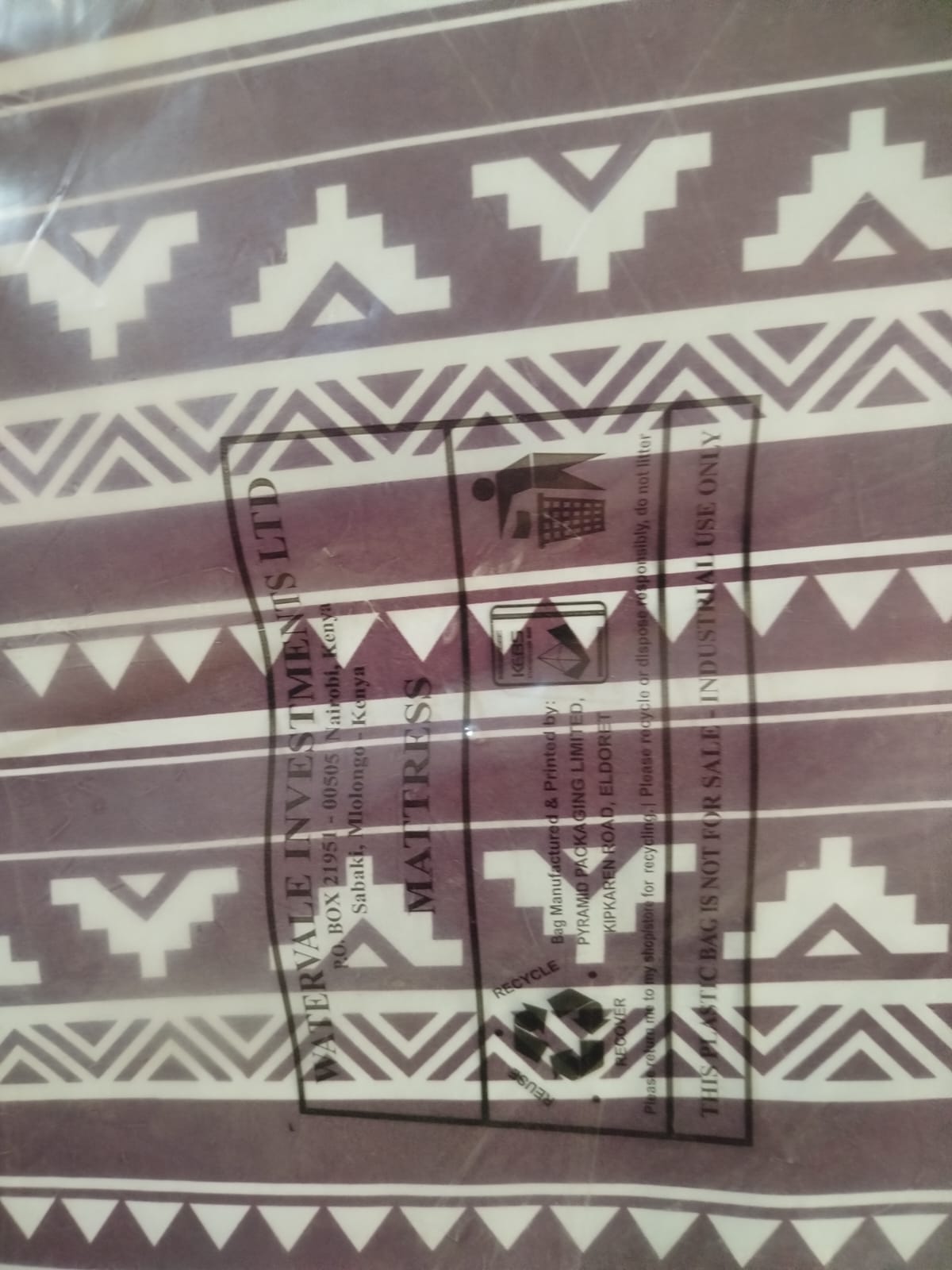 EXPERIENCE THE BEST QUALITY OF MOKO NAPMASTER MATRESS 6INCH y it has one comfort layer and 5 yr warranty before sinking unlike the blue one which has 3 comfort layers and 10 yr warranty before sinking