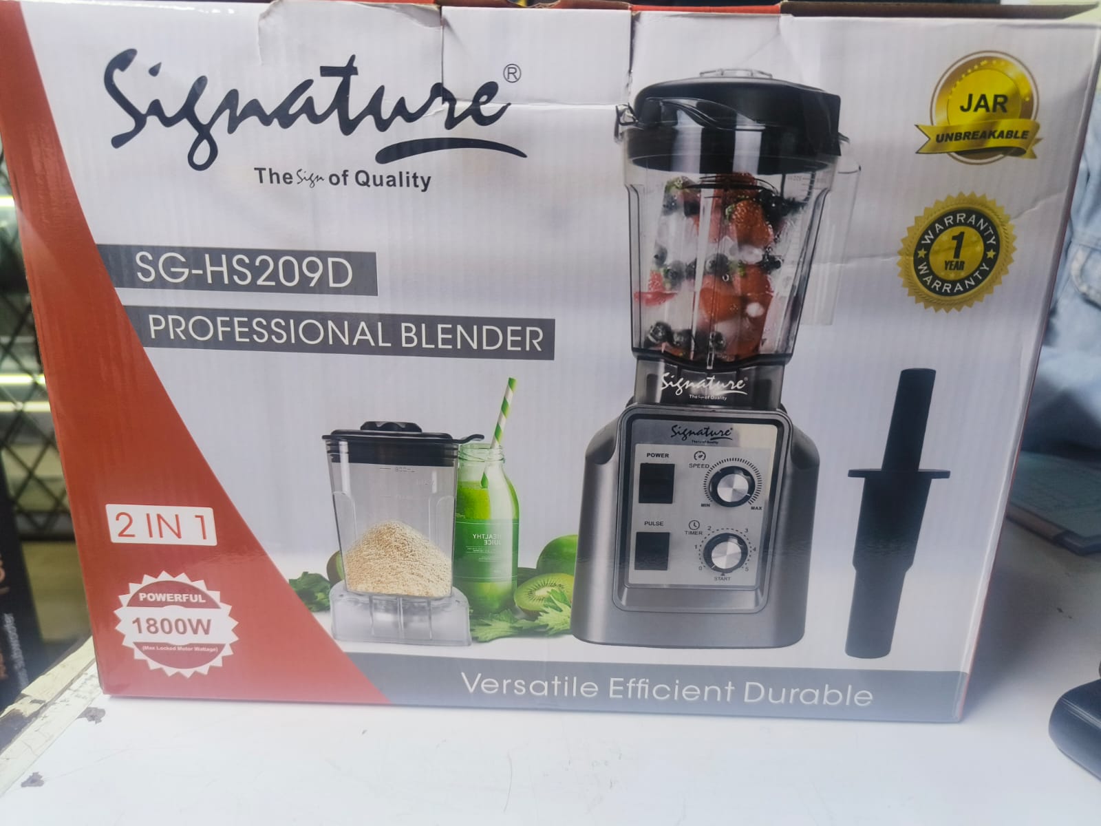 Signature SG-HS209D Professional Blender. 
Here is some shopping information for this product:
It features a powerful 1800W motor. 
The set is "2 in 1", coming with two jars: a large 2.0-liter blendin