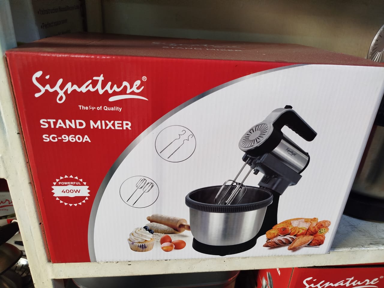 Signature 4 Litres Stand Mixer – Power Meets Precision!

Whip, mix and knead like a pro! The Signature 4L Stand Mixer is your everyday kitchen hero, built for speed, strength and silky-smooth results.