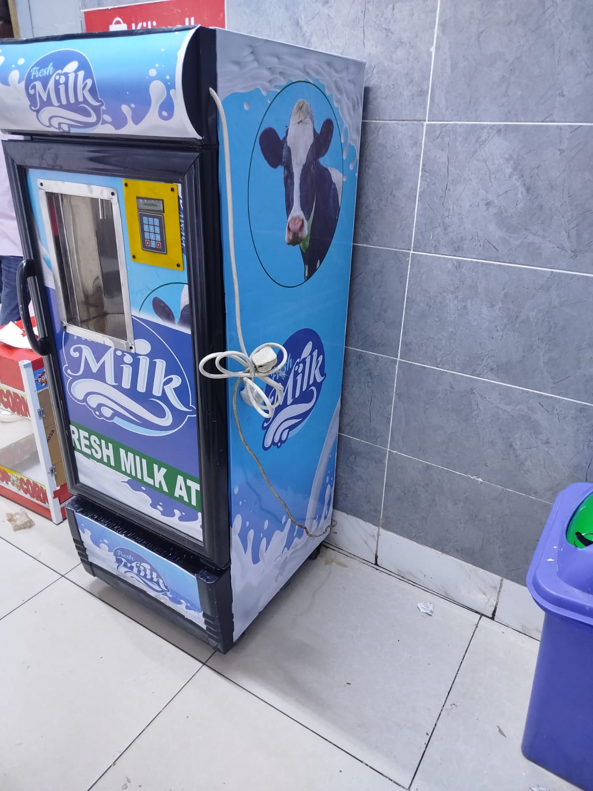 Milk ATM –  72 stainless tank
Bring convenience to your shop with this efficient Milk ATM designed for fast, accurate dispensing! Perfect for high-rotation shops w