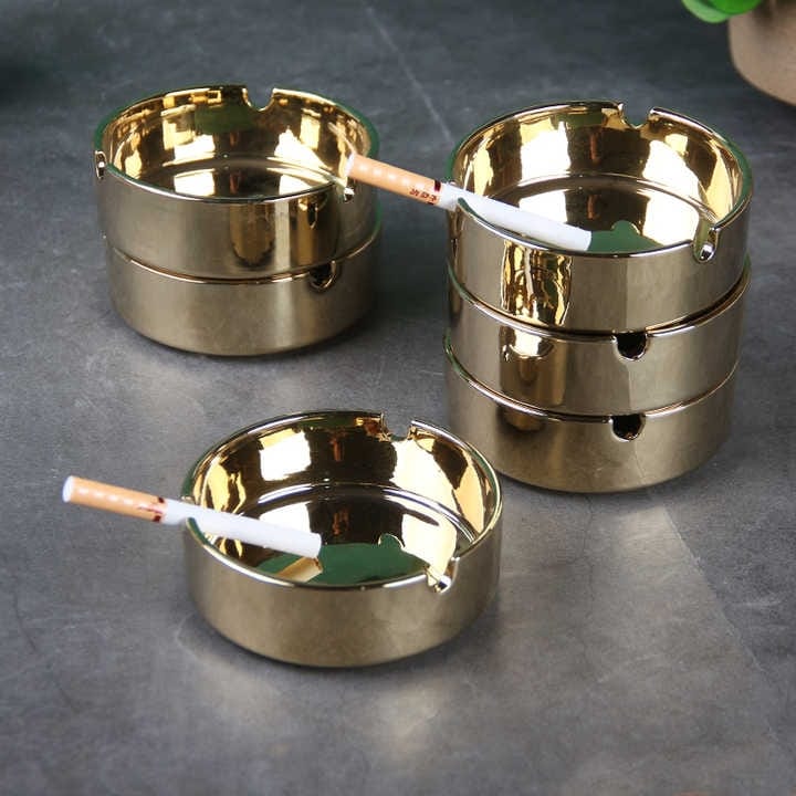 1 pc Ceramic Gold Ash Tray Ashtray Tabletop Round Ceramic Ash Tray (Gold) Ashtray, Matches Lighter Function Cigarette Ashtray Wear Resistant Stainless Steel Ashtray for Outdoor