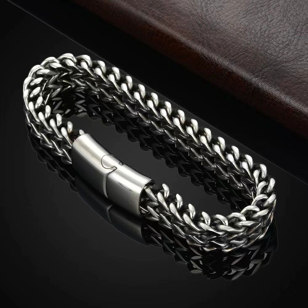 Stainless Steel Braided Double Row Front and Rear Fish Scale Alloy Magnetic Buckle Bracelet with Keel Jewelry New Model
﻿