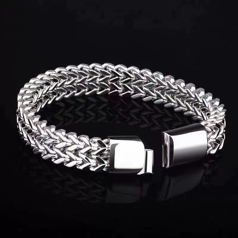Stainless Steel Braided Double Row Front and Rear Fish Scale Alloy Magnetic Buckle Bracelet with Keel Jewelry New Model
﻿