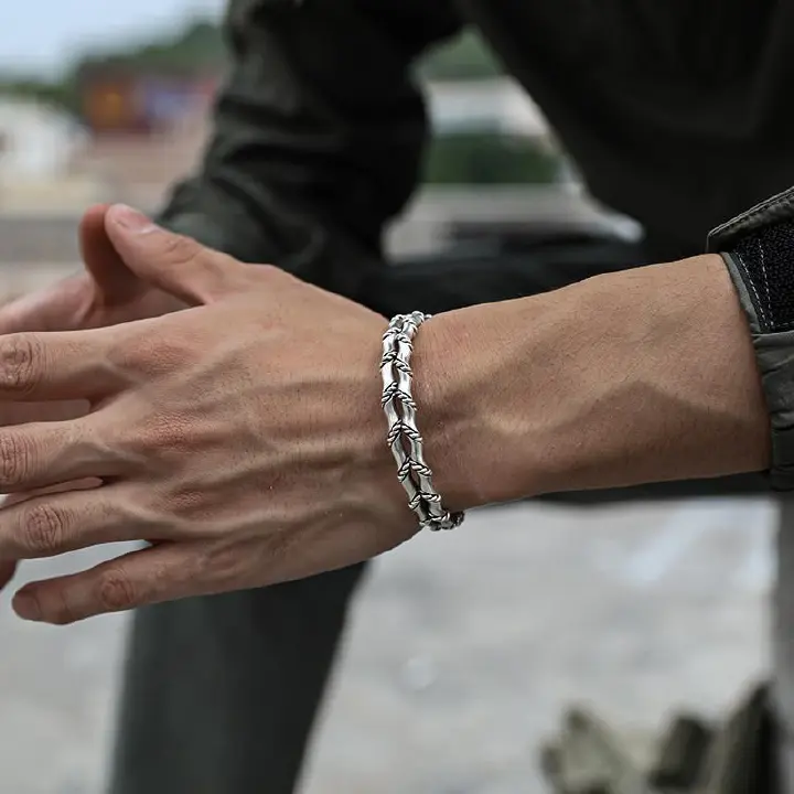Punk Simple Silver Color Twisted Mobius Cuff Bangles Infinite Loop Bracelet Men\'s Fashion Casual Party Jewelry Gift