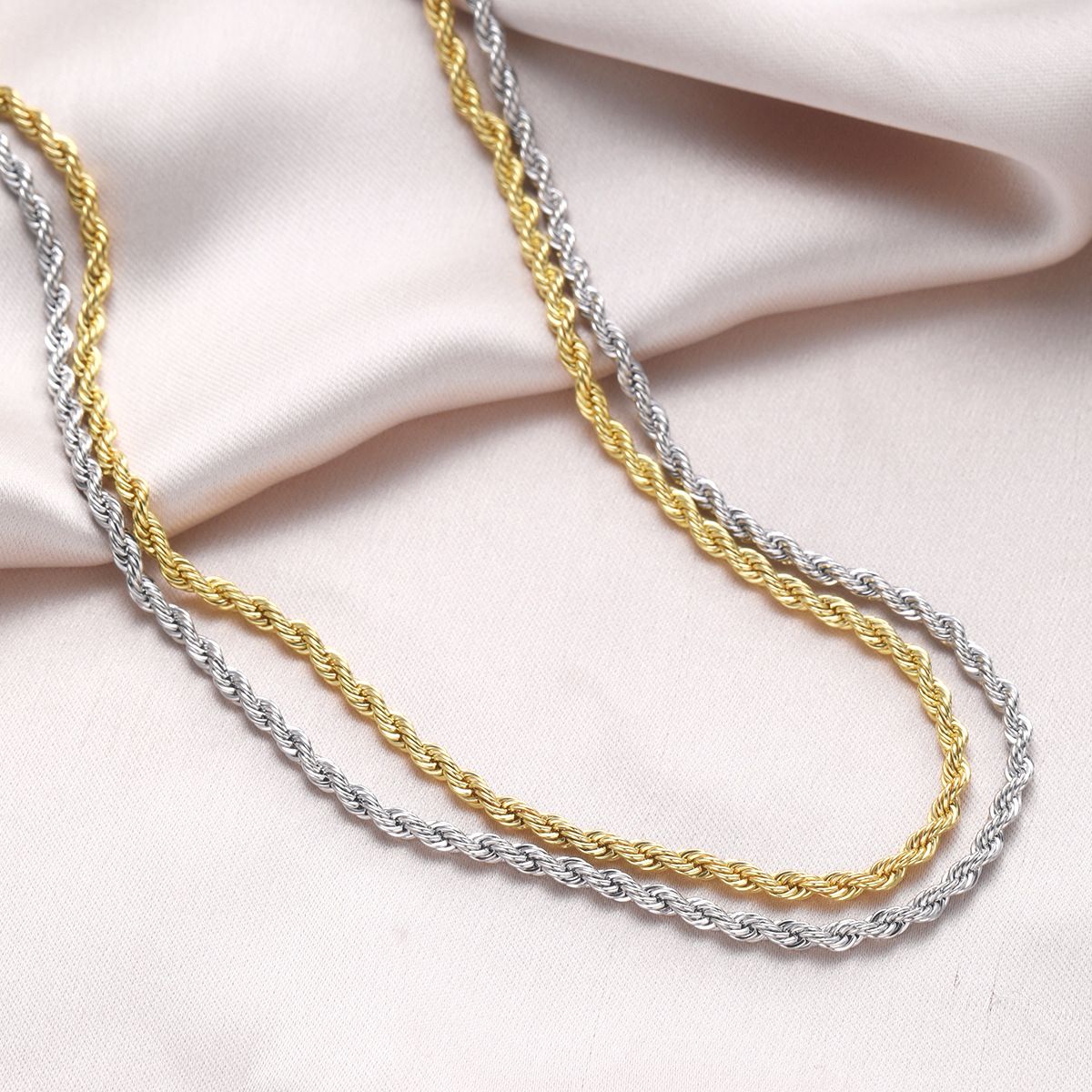 New Simple Classic Men's and Women's Rope Chain Necklace Casual Punk Stainless Steel Twisted Cuban Chain Jewelry