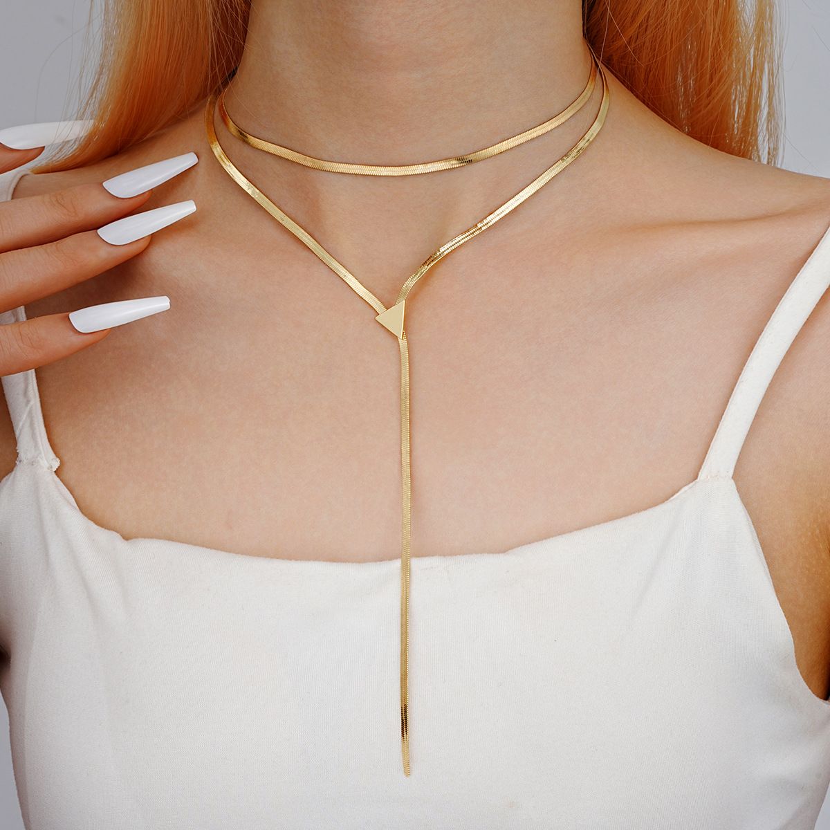 2 Pcs Cold Color Long Double Layered Layered V-shaped Tassel Necklace Set Punk Simple Design Clavicle Chain Jewelry 
﻿